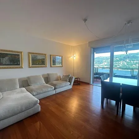 View Ac And Garage * Como