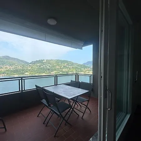 Apartment View Ac And Garage Como