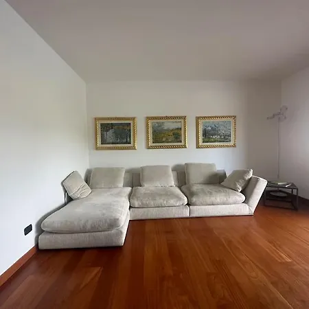 View Ac And Garage * Como