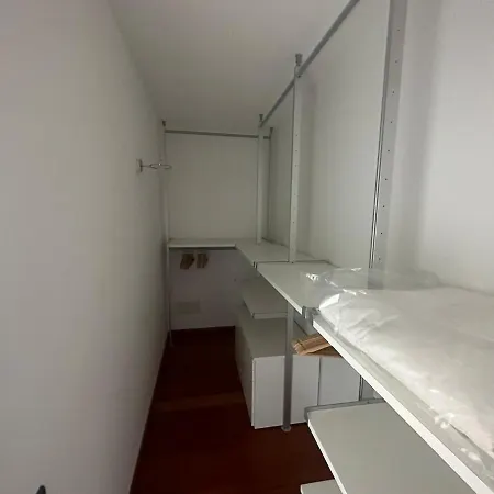 Apartment View Ac And Garage Como