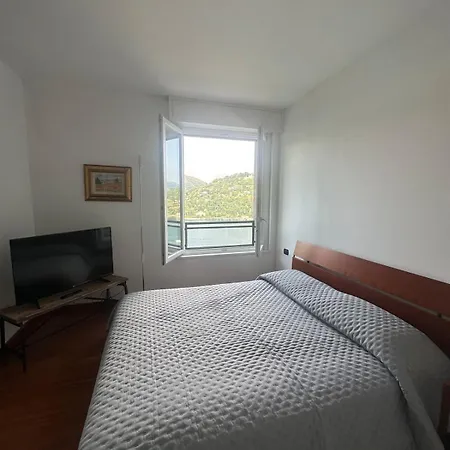 View Ac And Garage Como