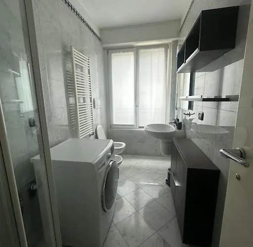 View Ac And Garage Como