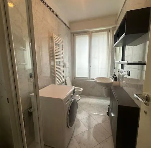 View Ac And Garage * Como