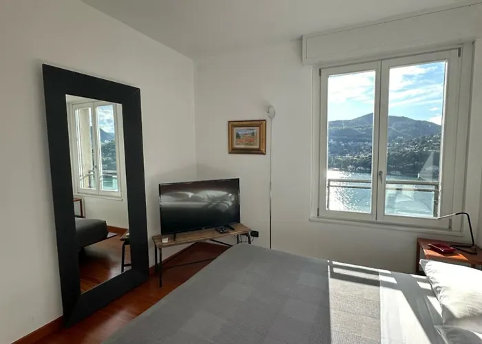 View Ac And Garage * Como