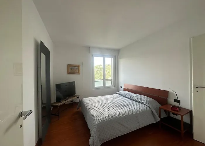 View Ac And Garage *