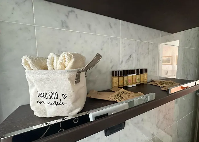 View Ac And Garage * Como