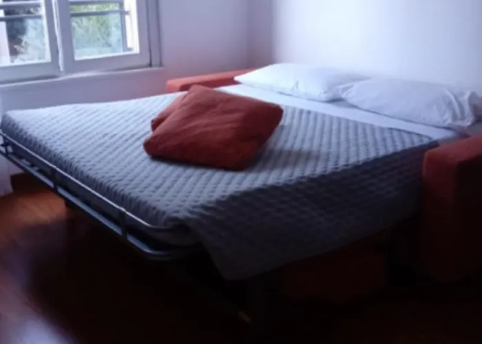 View Ac And Garage * Como