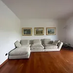 View Ac And Garage * Como